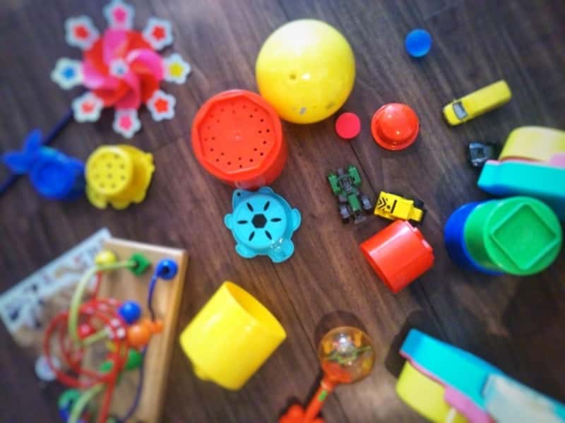 1歳半の子供が夢中で遊ぶ 室内遊びにマストのおもちゃ15選 ママびよりウェブ