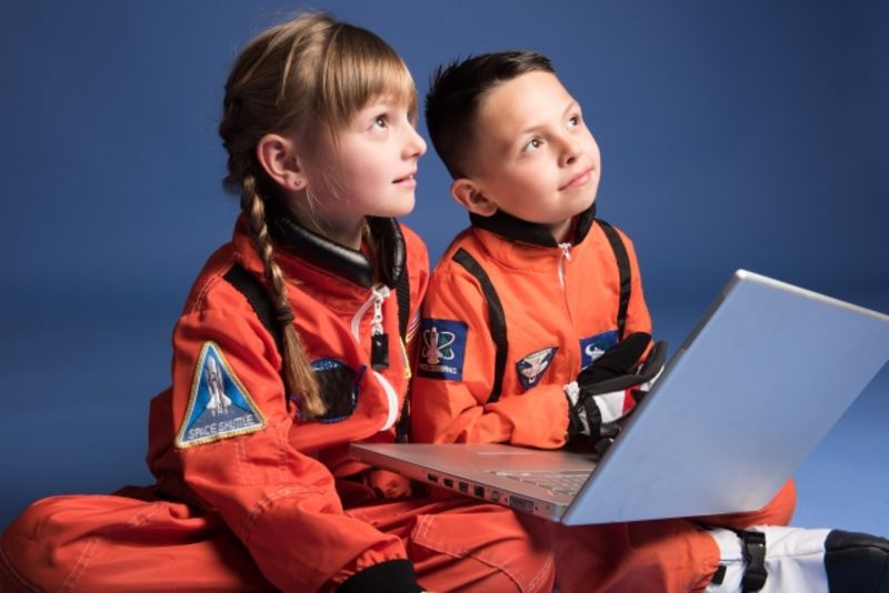 3歳4歳5歳 宇宙の絵本10選 ロケットや宇宙飛行士に憧れる子へおすすめ ママびよりウェブ