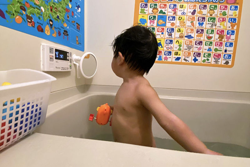ワンオペ育児のお風呂は困る 悩む 0歳児入浴のコツ 狭小住宅編 ママびよりウェブ